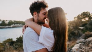 La obsesión de conseguir pareja